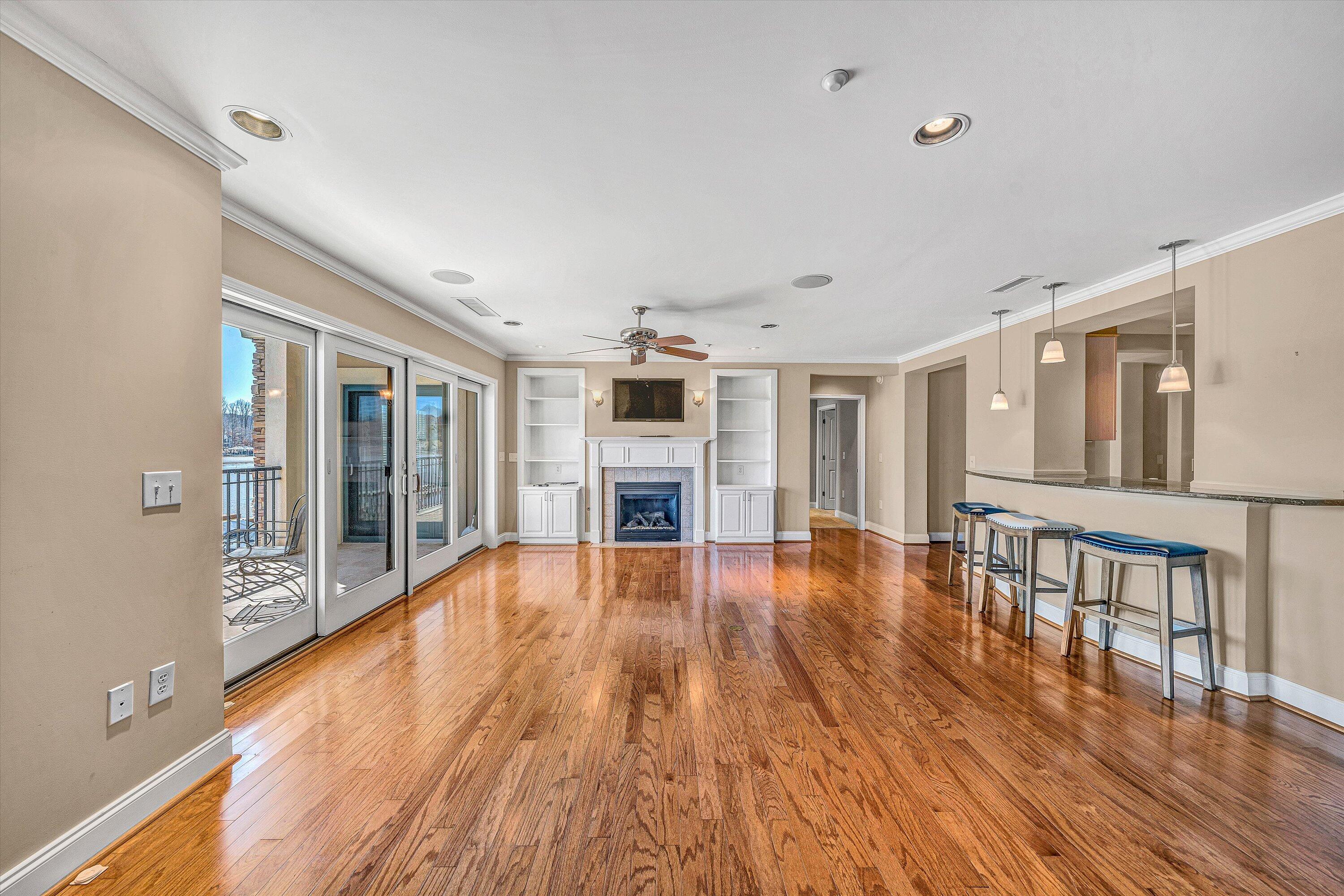 100 Bridgewater Pointe PL Unit: 106