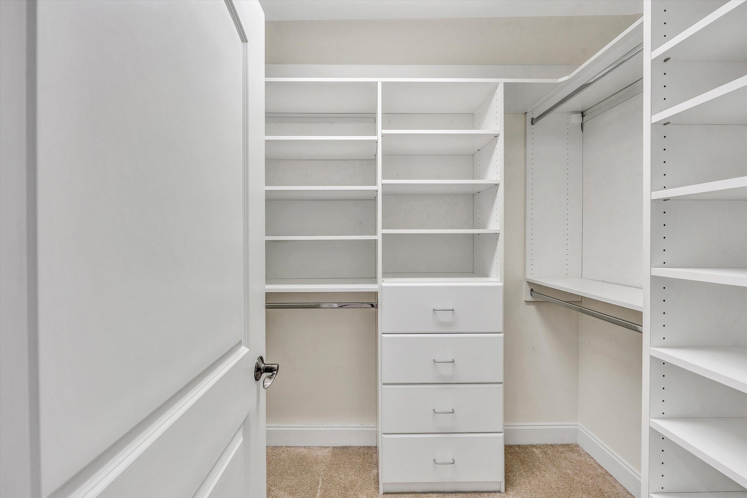 100 Bridgewater Pointe PL Unit: 106