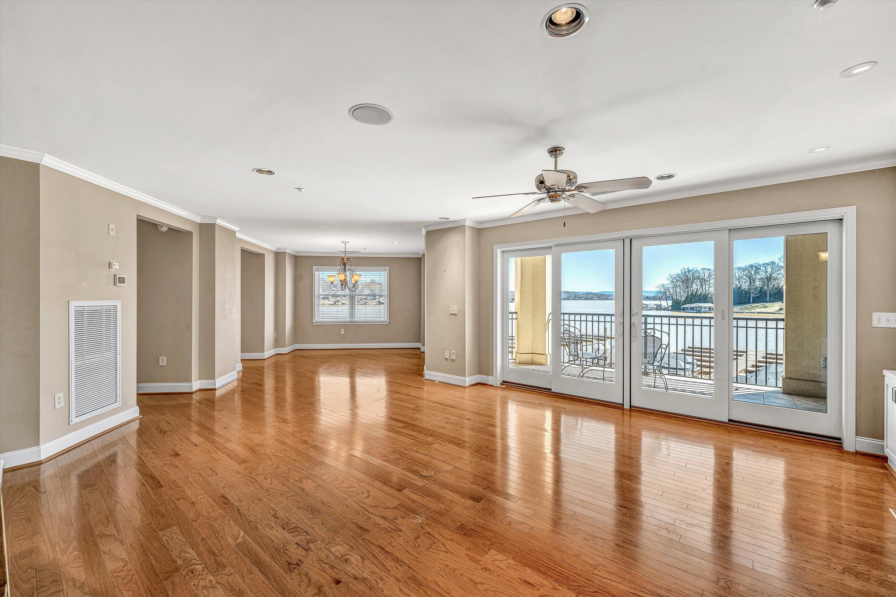 100 Bridgewater Pointe PL Unit: 106