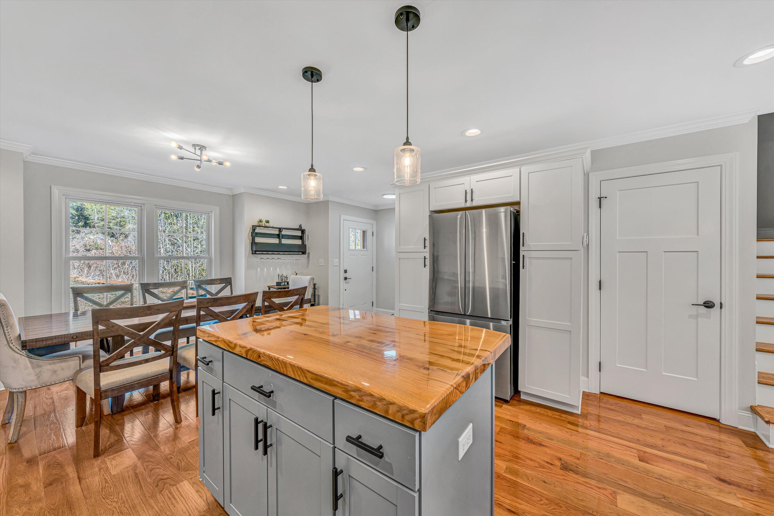 293 Gilford RD