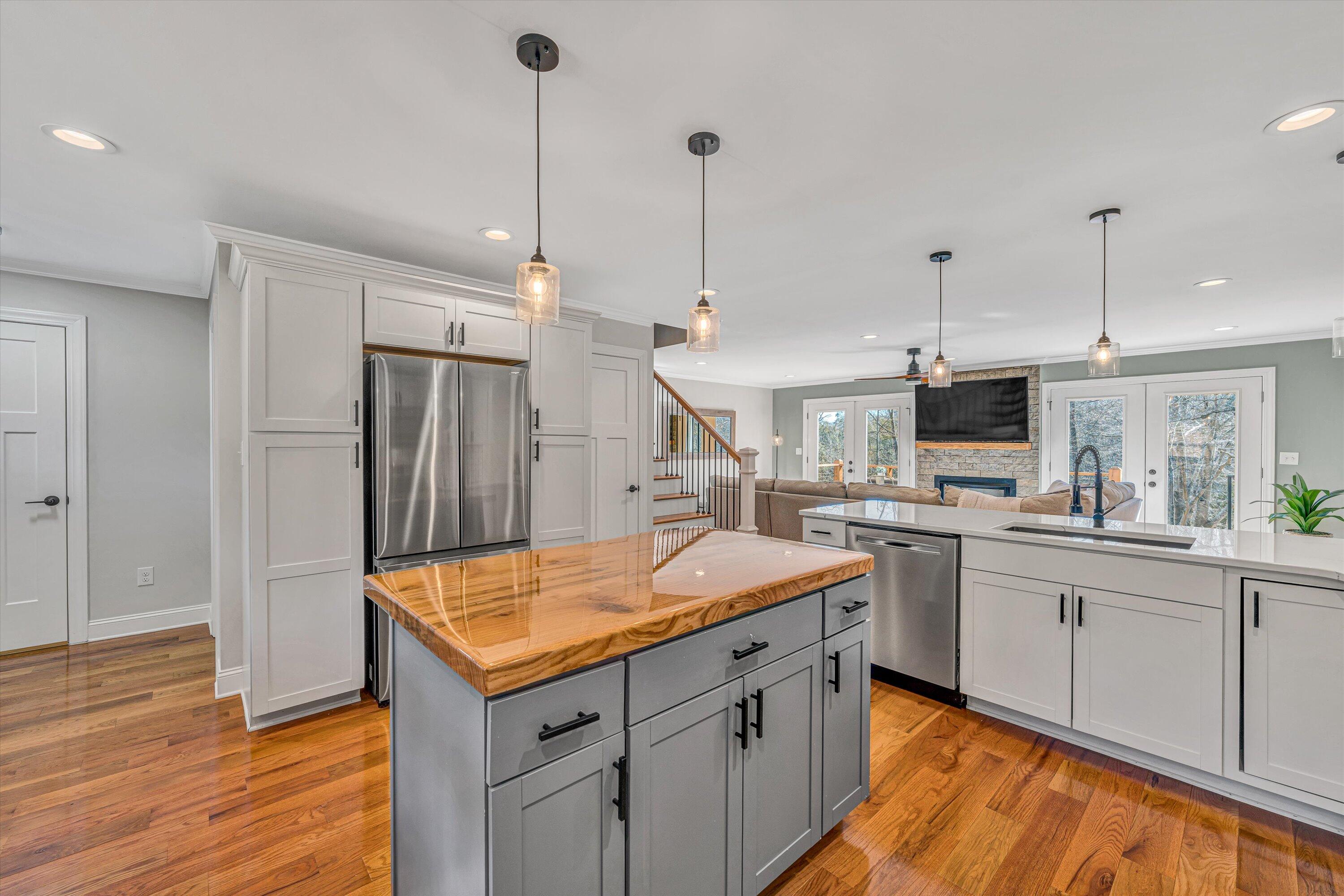 293 Gilford RD