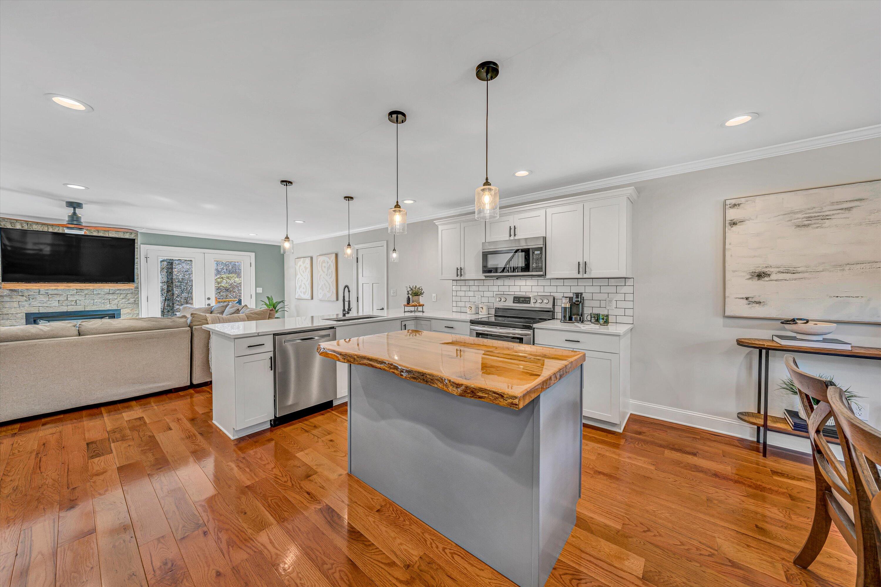 293 Gilford RD