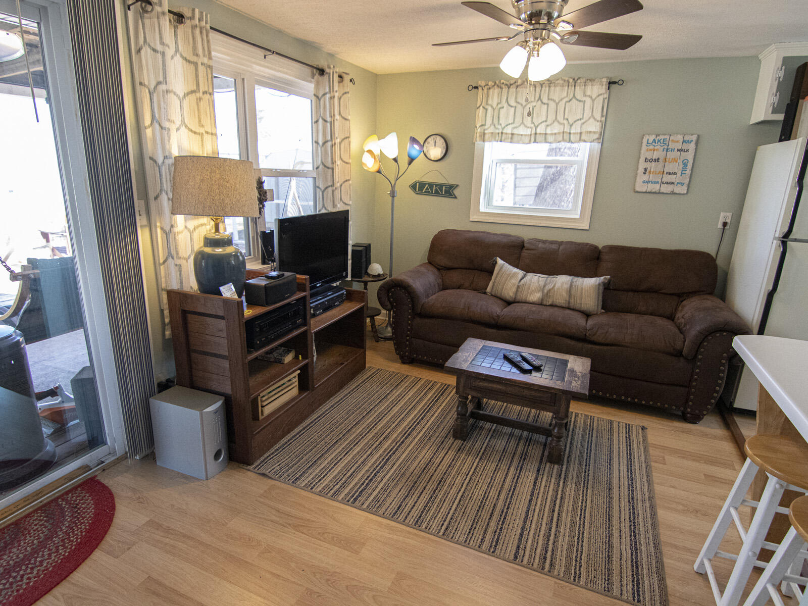 281 Waterlocked RD