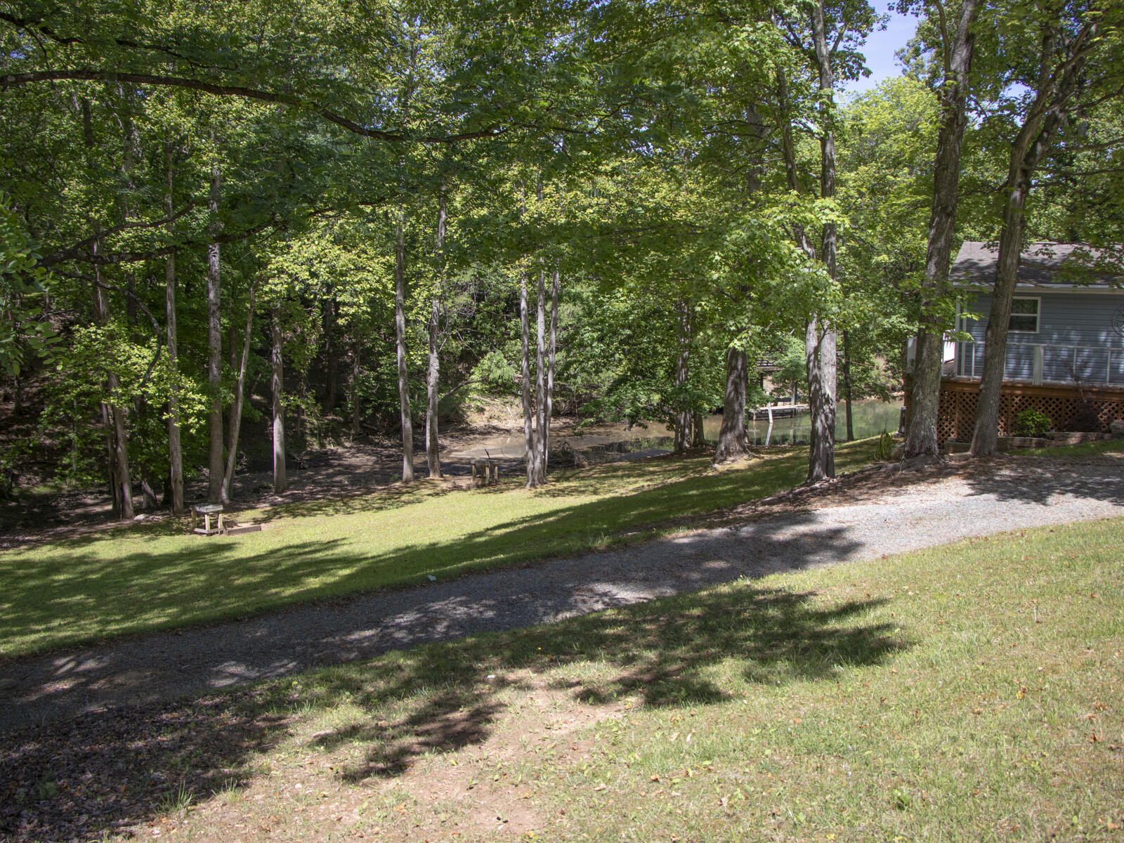 281 Waterlocked RD