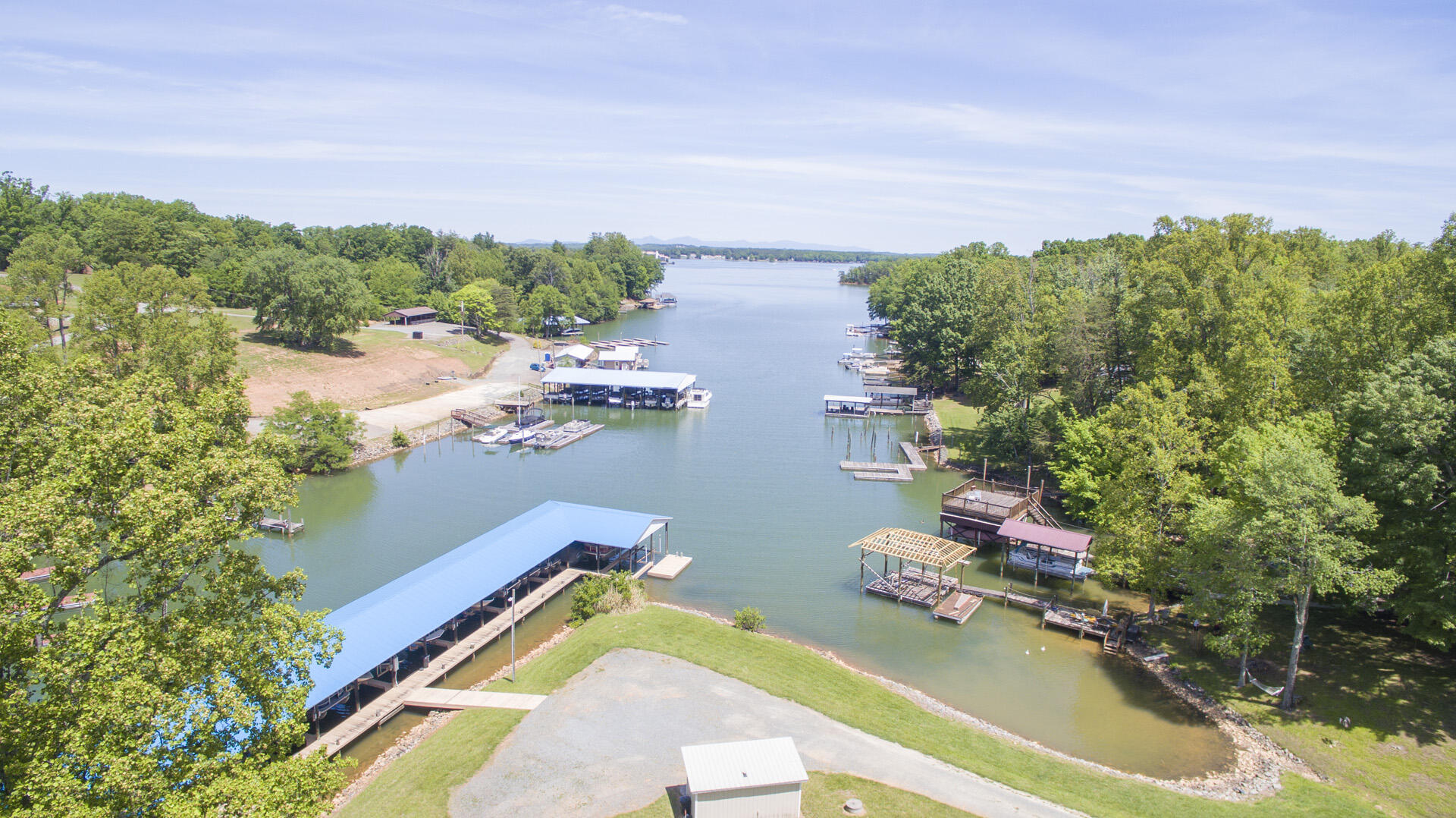 281 Waterlocked RD