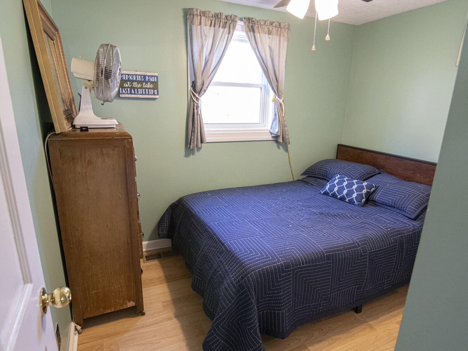 281 Waterlocked RD