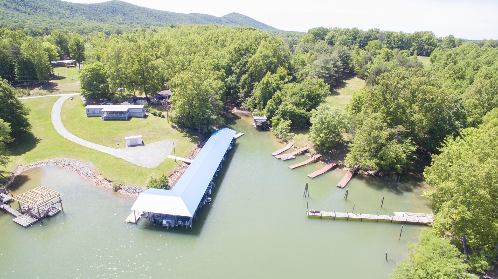 281 Waterlocked RD