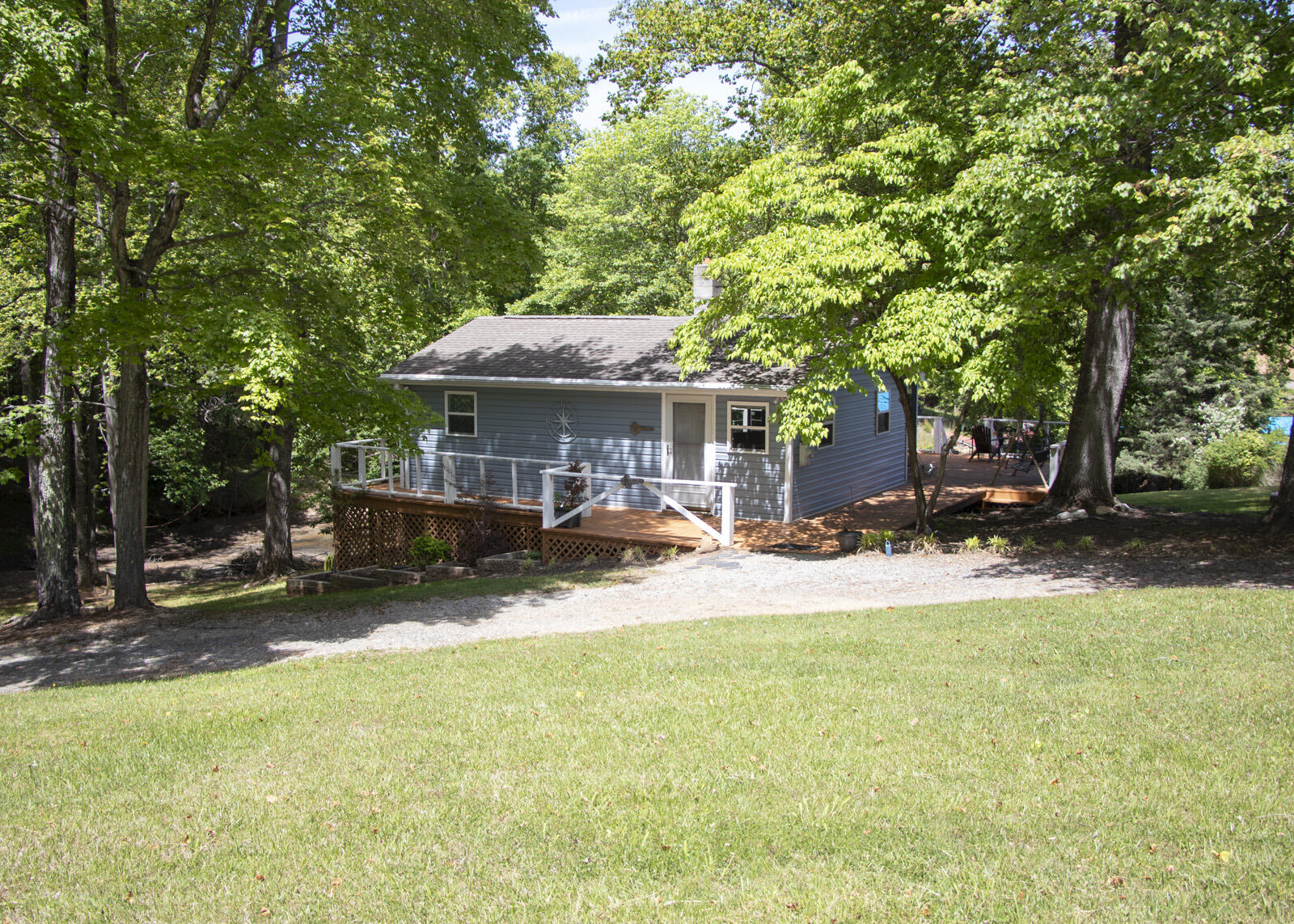 281 Waterlocked RD