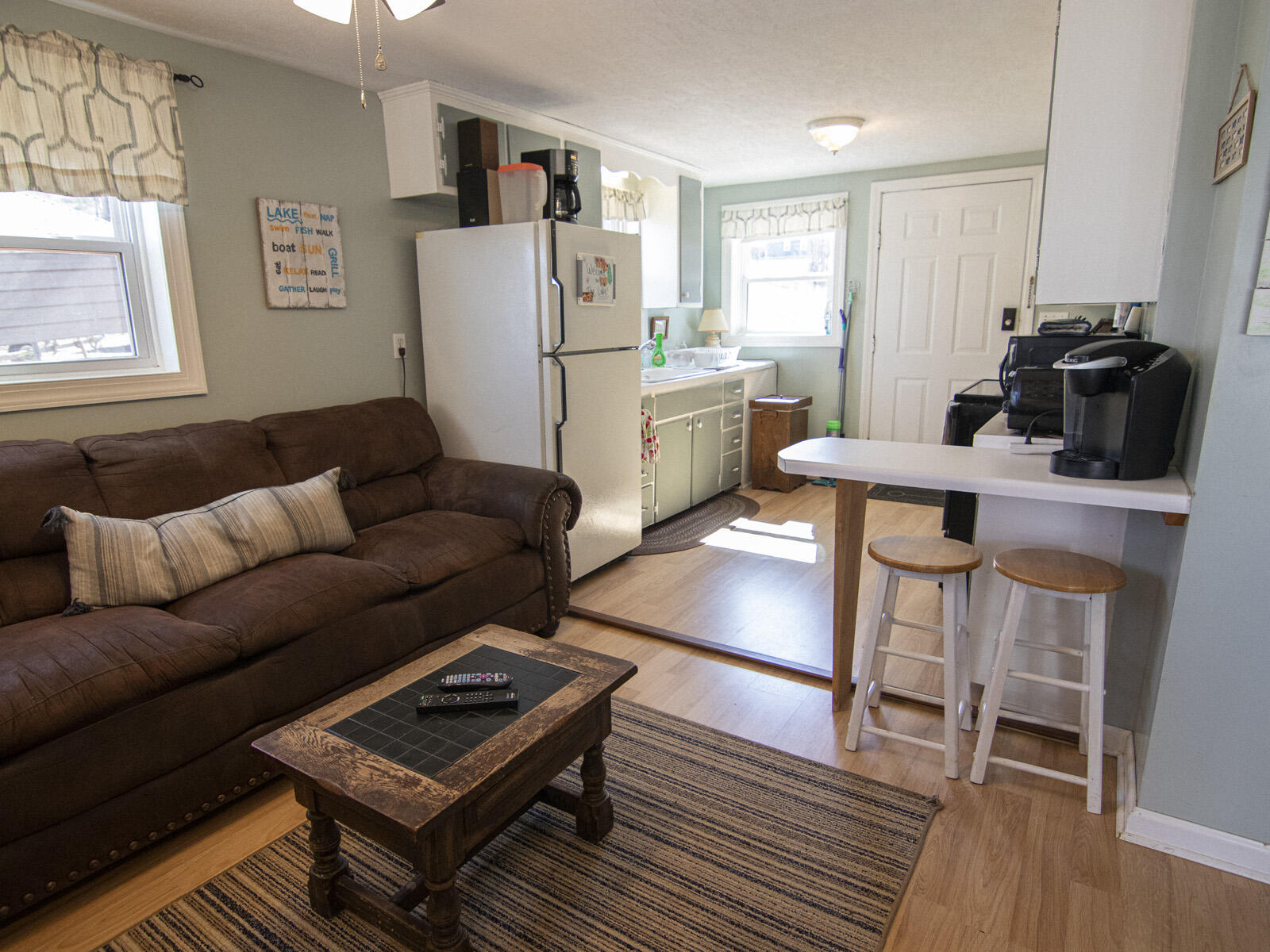 281 Waterlocked RD