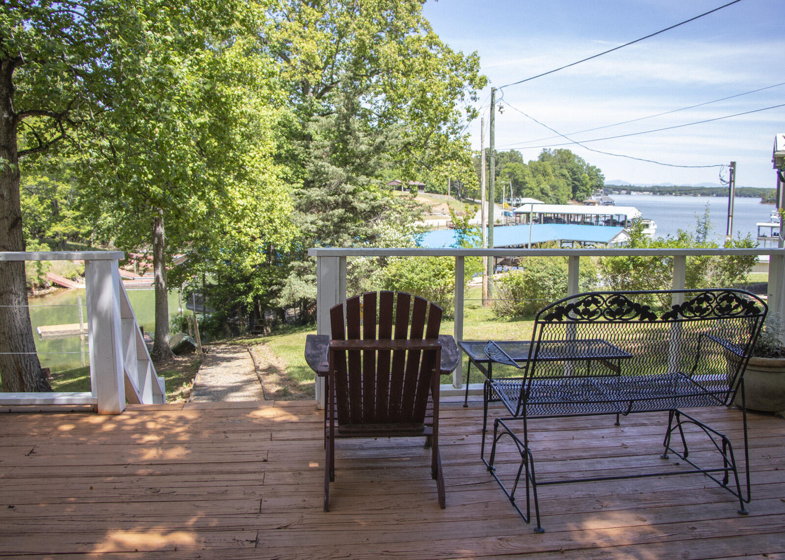 281 Waterlocked RD