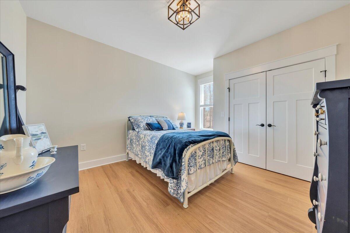 582 Farm DR