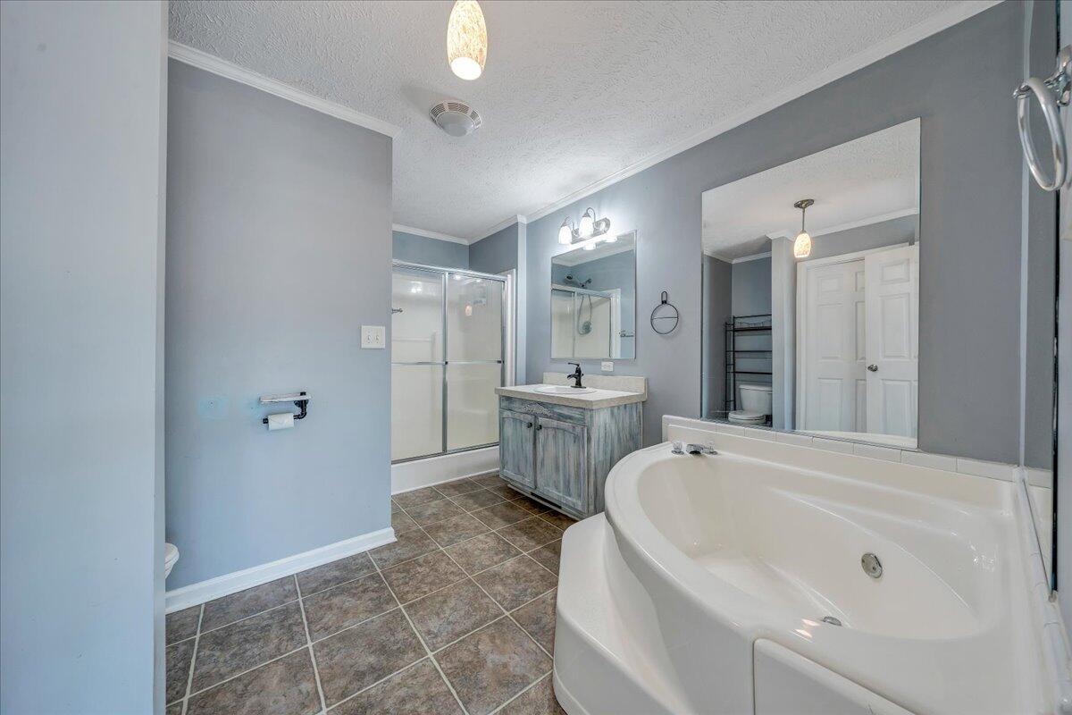 1309 Gate Ln