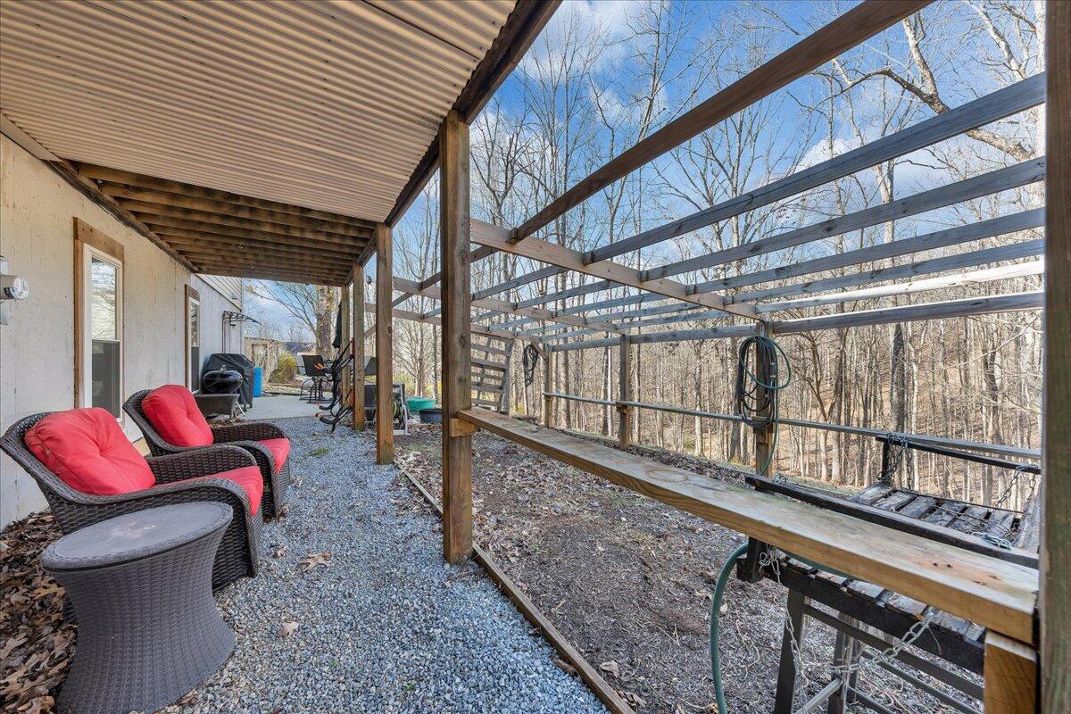 1309 Gate Ln