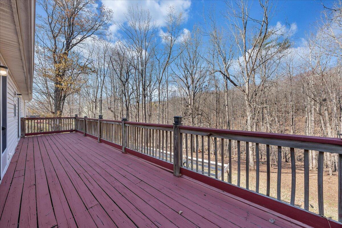 1309 Gate Ln