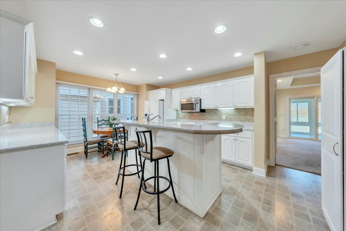 728 N Battery Dr