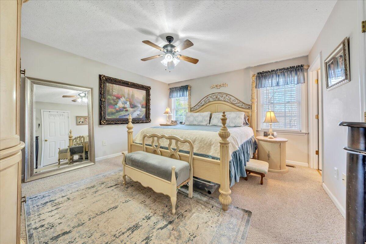 2281 Smith Mountain Lake Pkwy