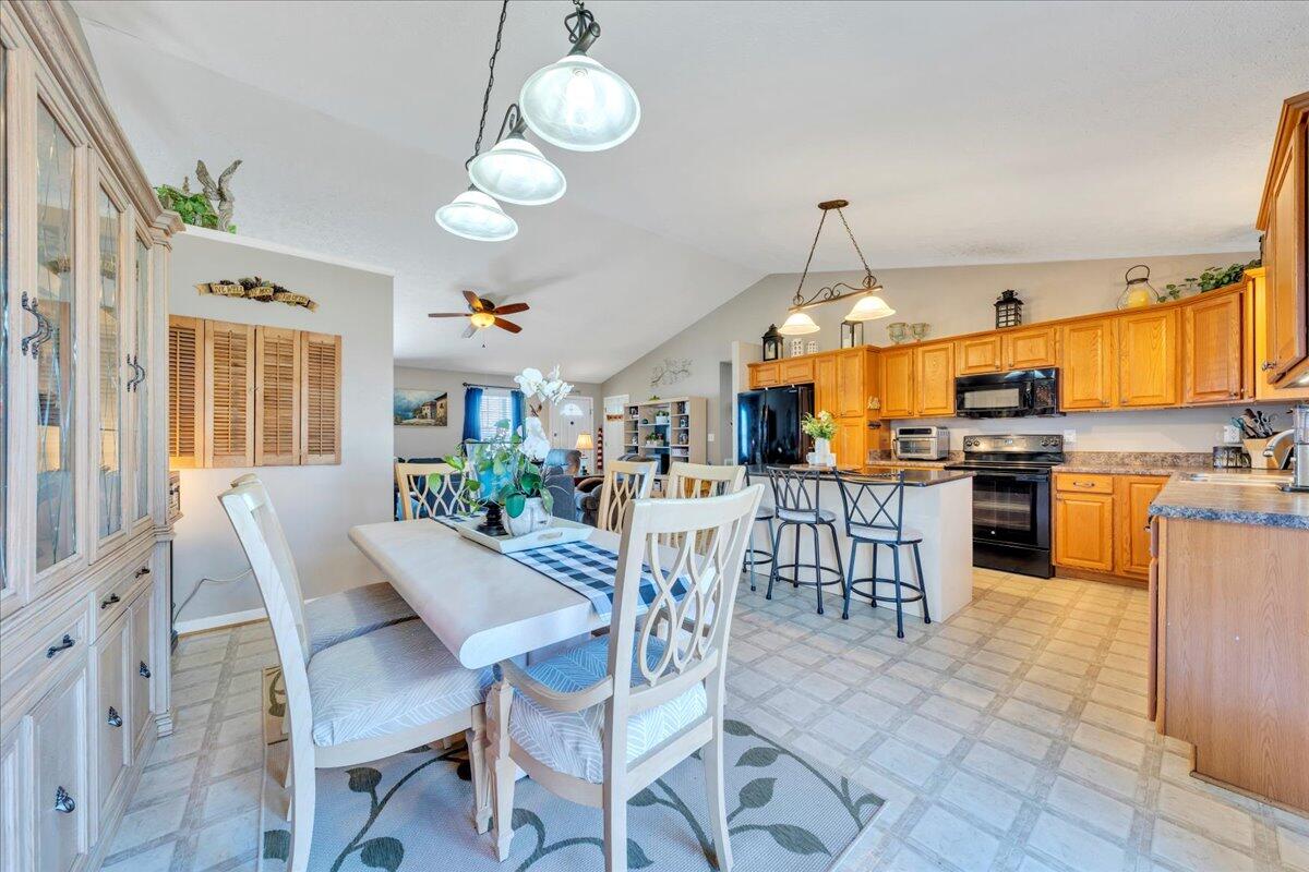 2281 Smith Mountain Lake Pkwy