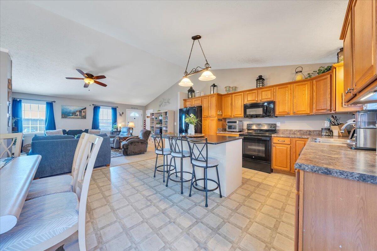 2281 Smith Mountain Lake Pkwy