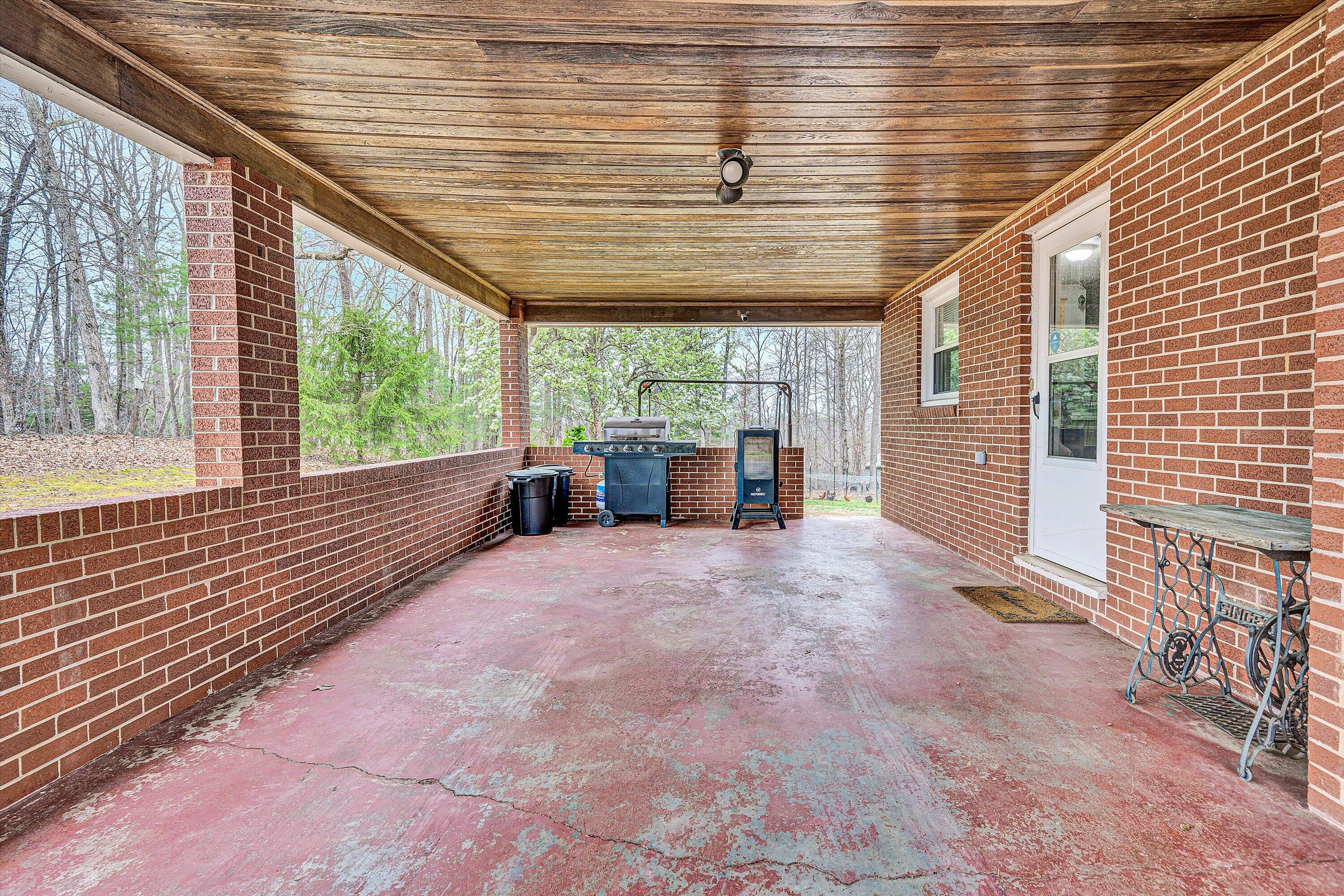 10429 Henry RD