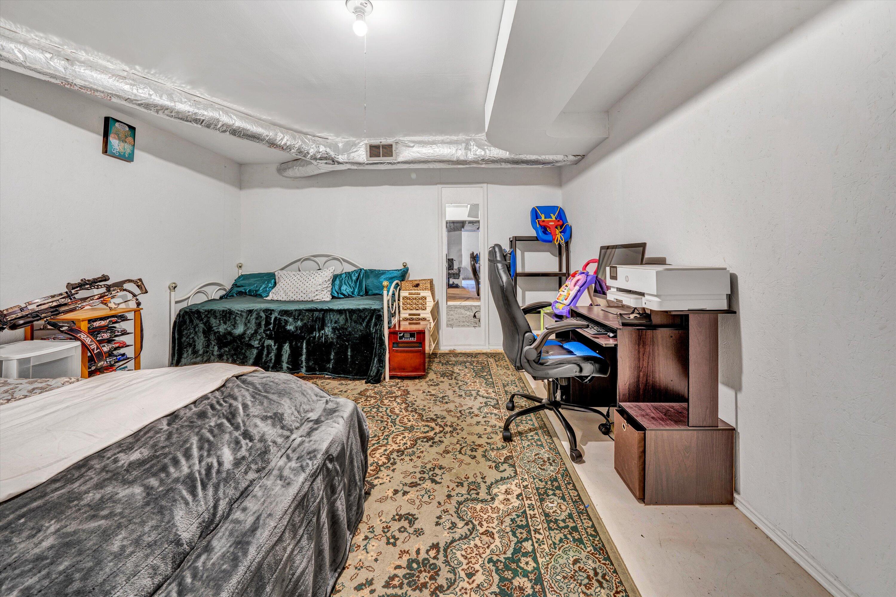 10429 Henry RD