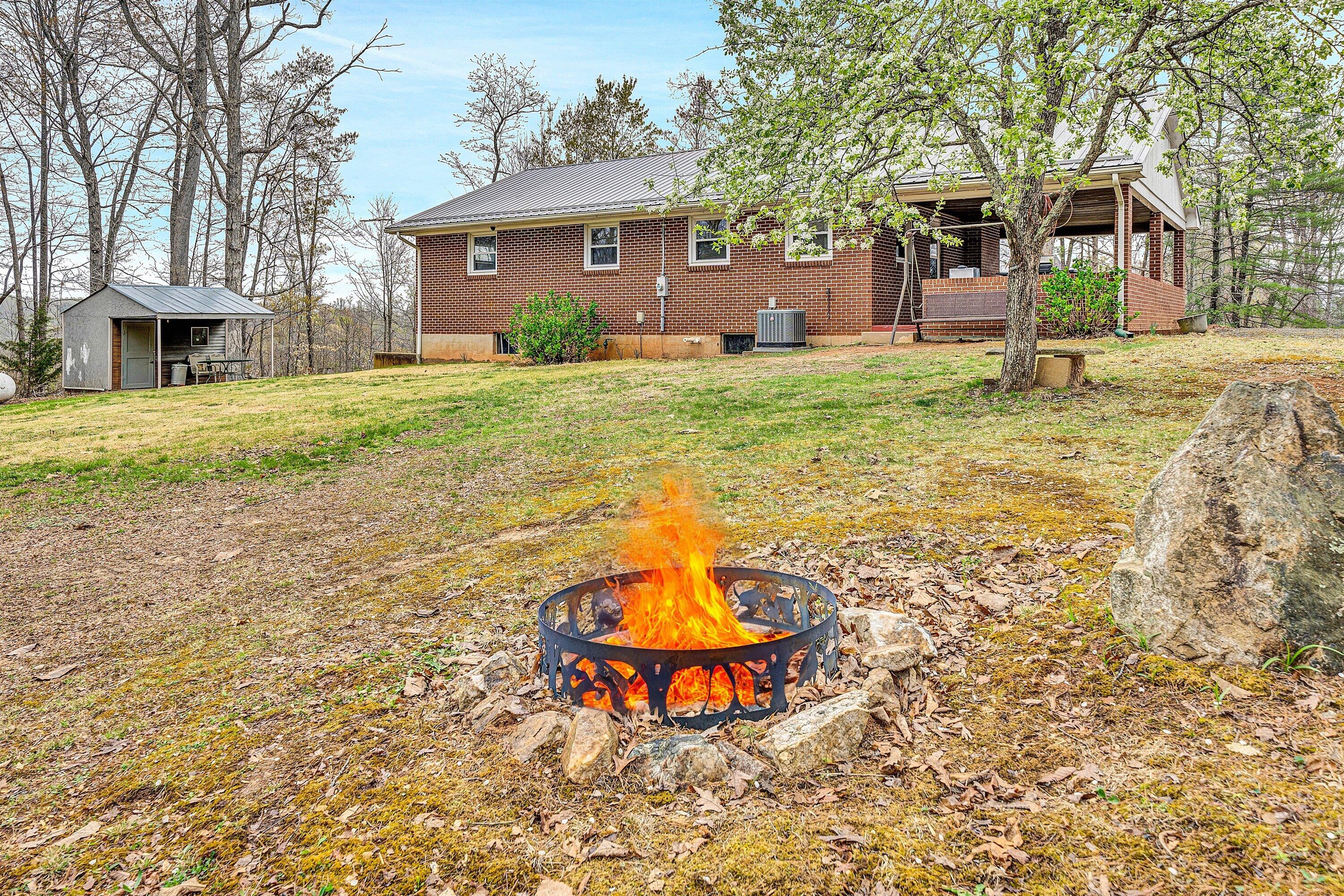 10429 Henry RD