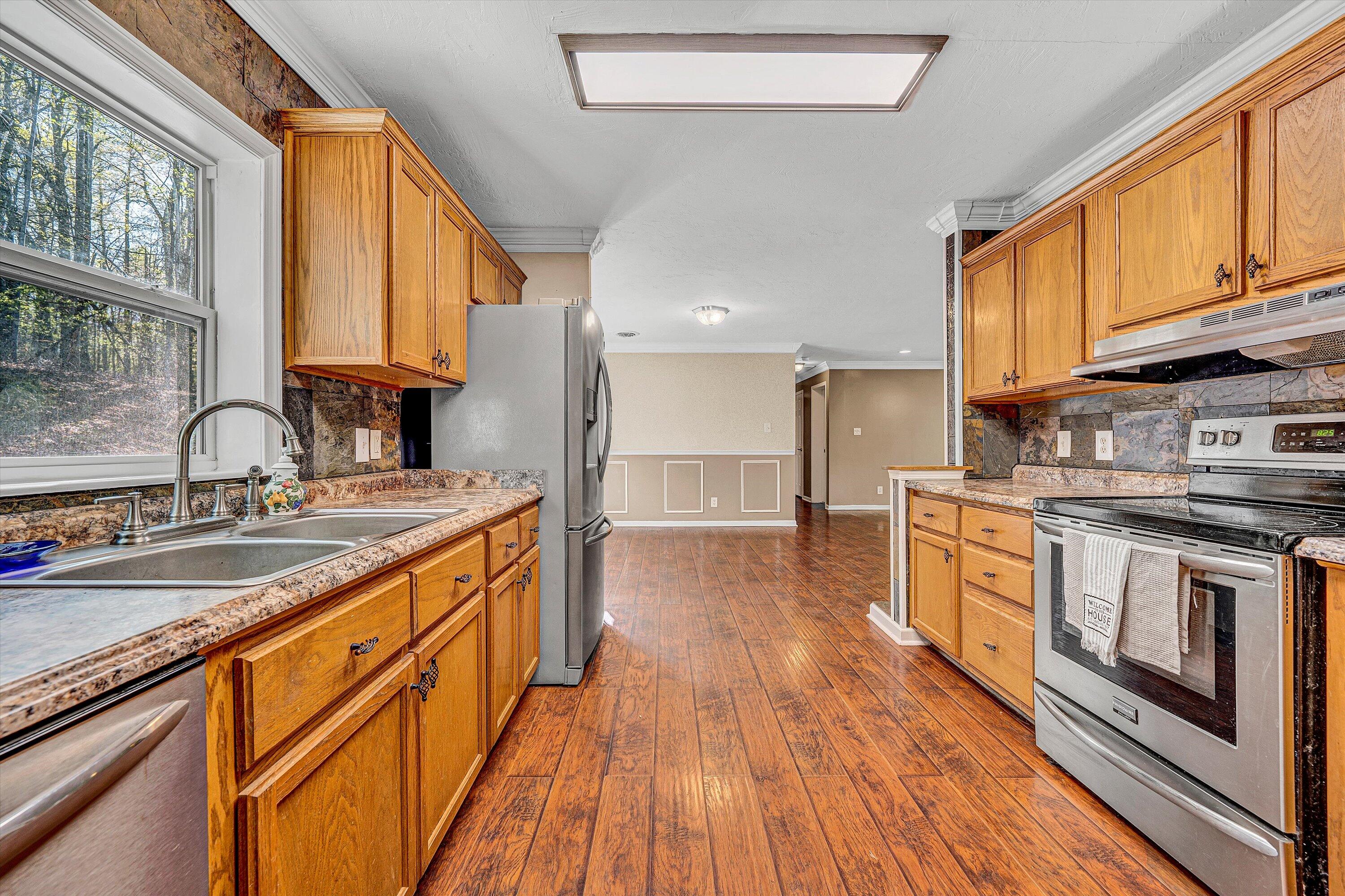 3136 White House RD