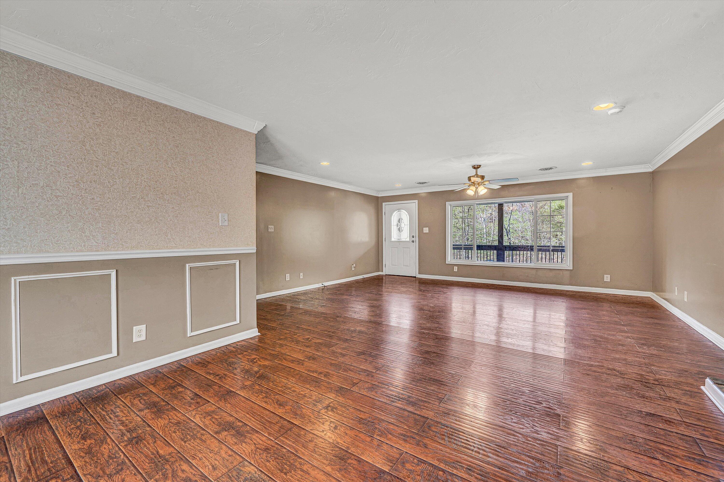 3136 White House RD