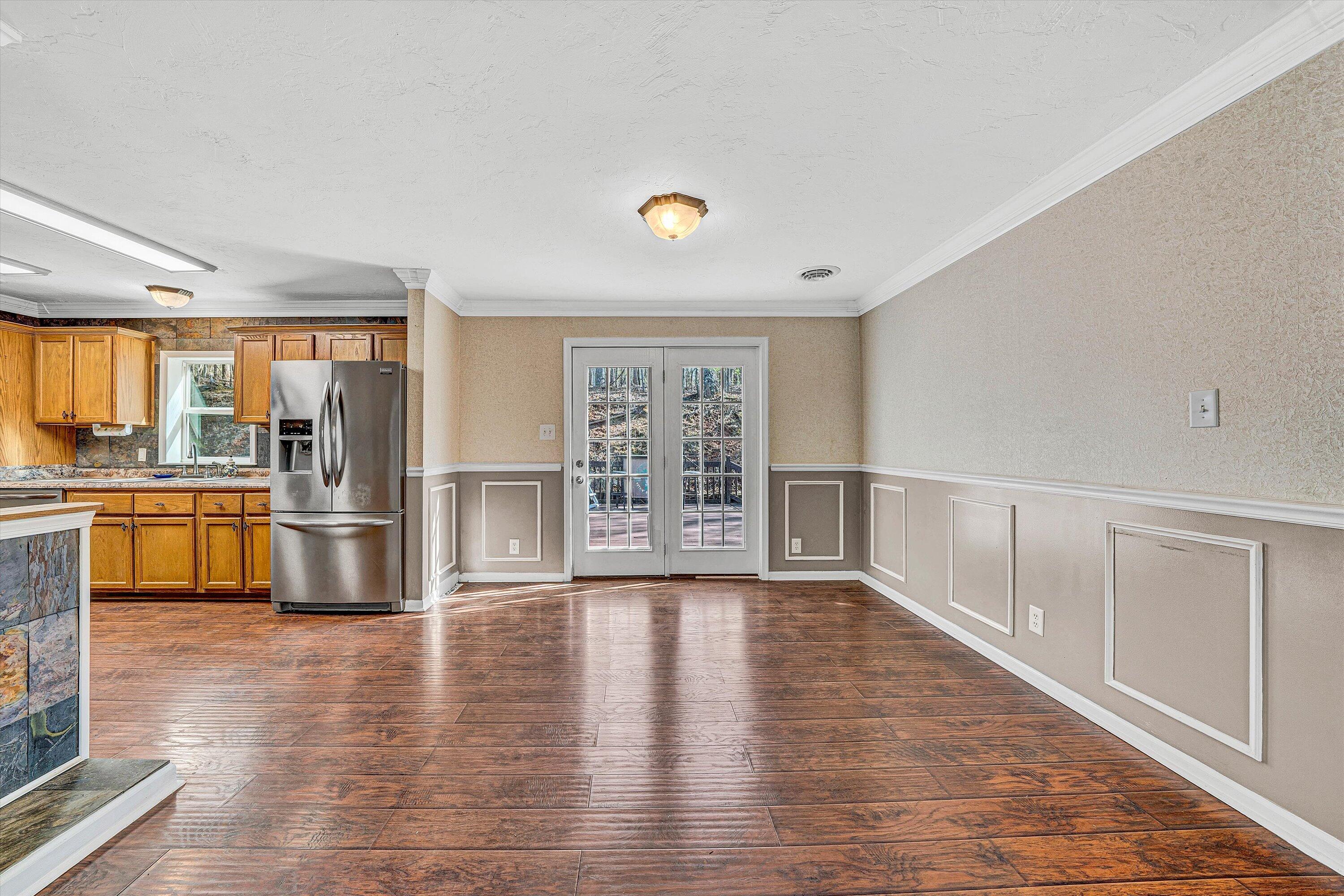 3136 White House RD