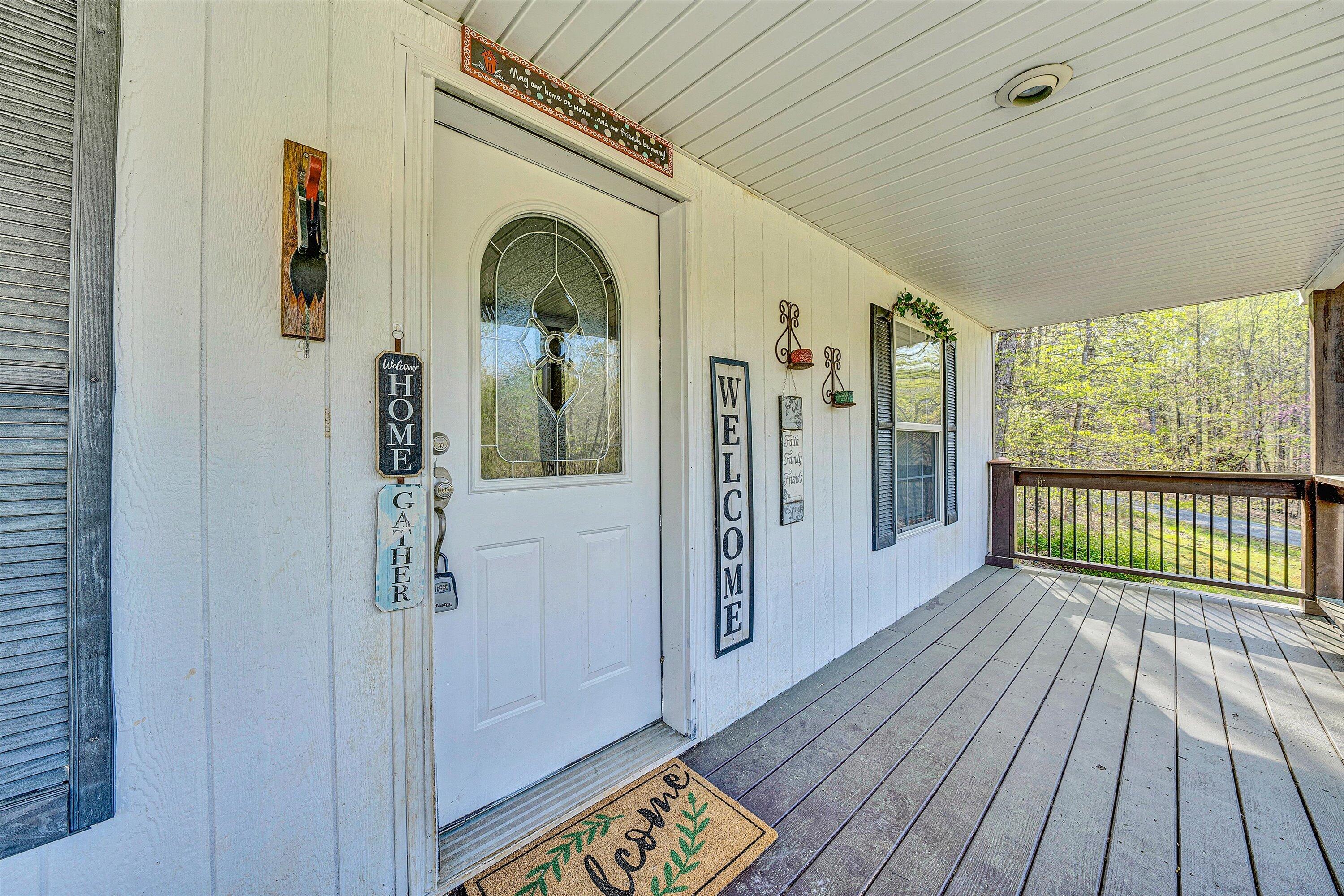 3136 White House RD