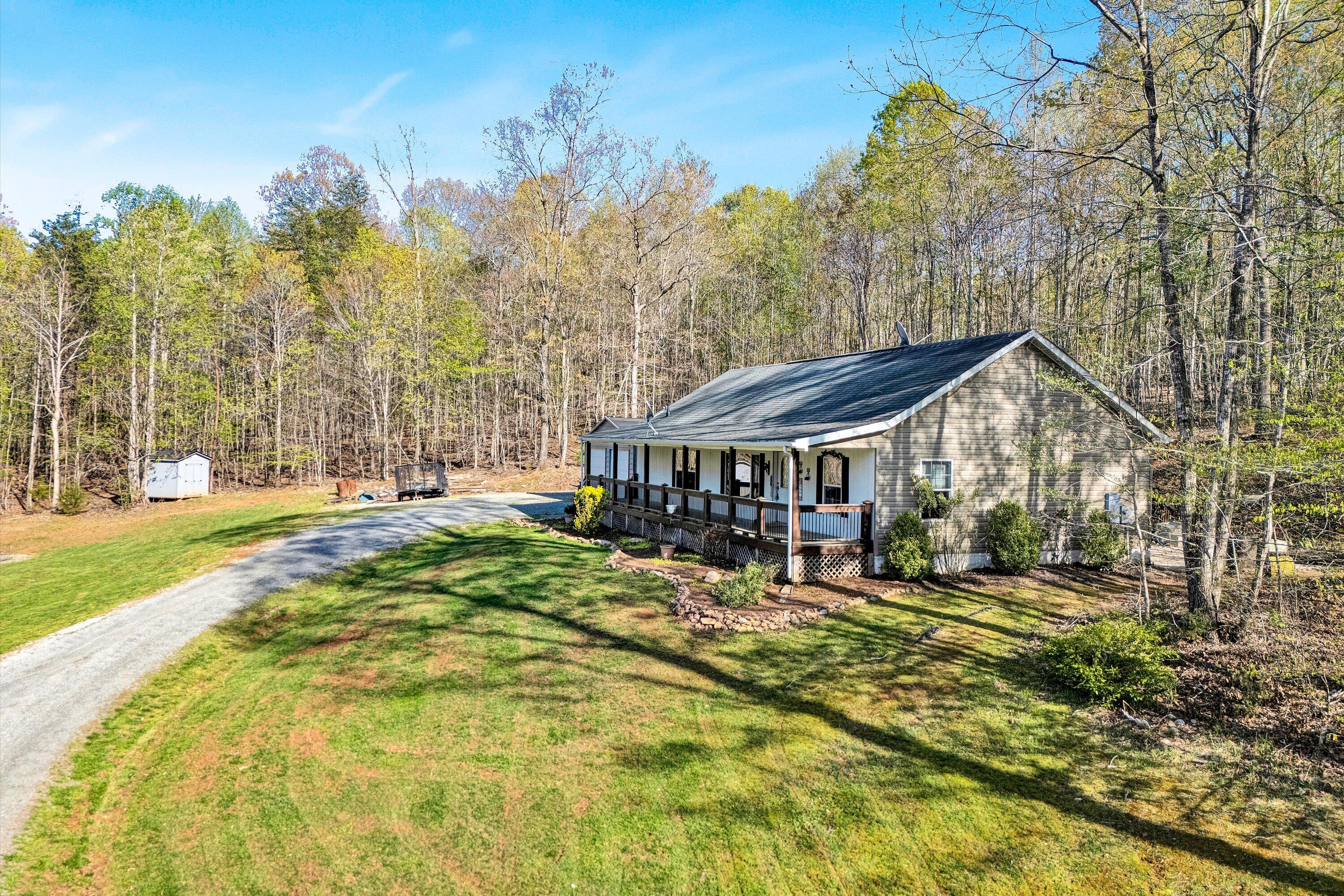 3136 White House RD