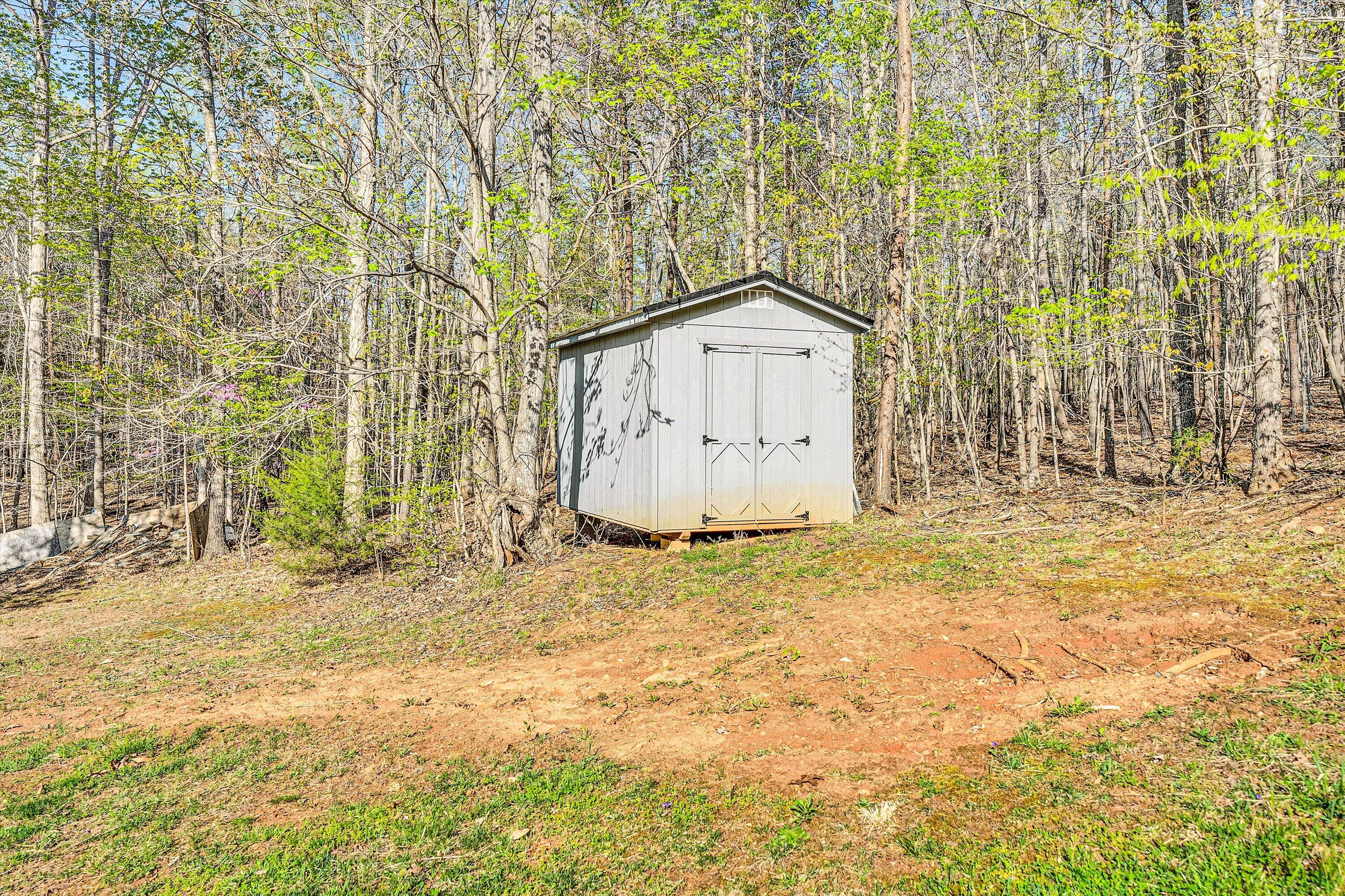 3136 White House RD
