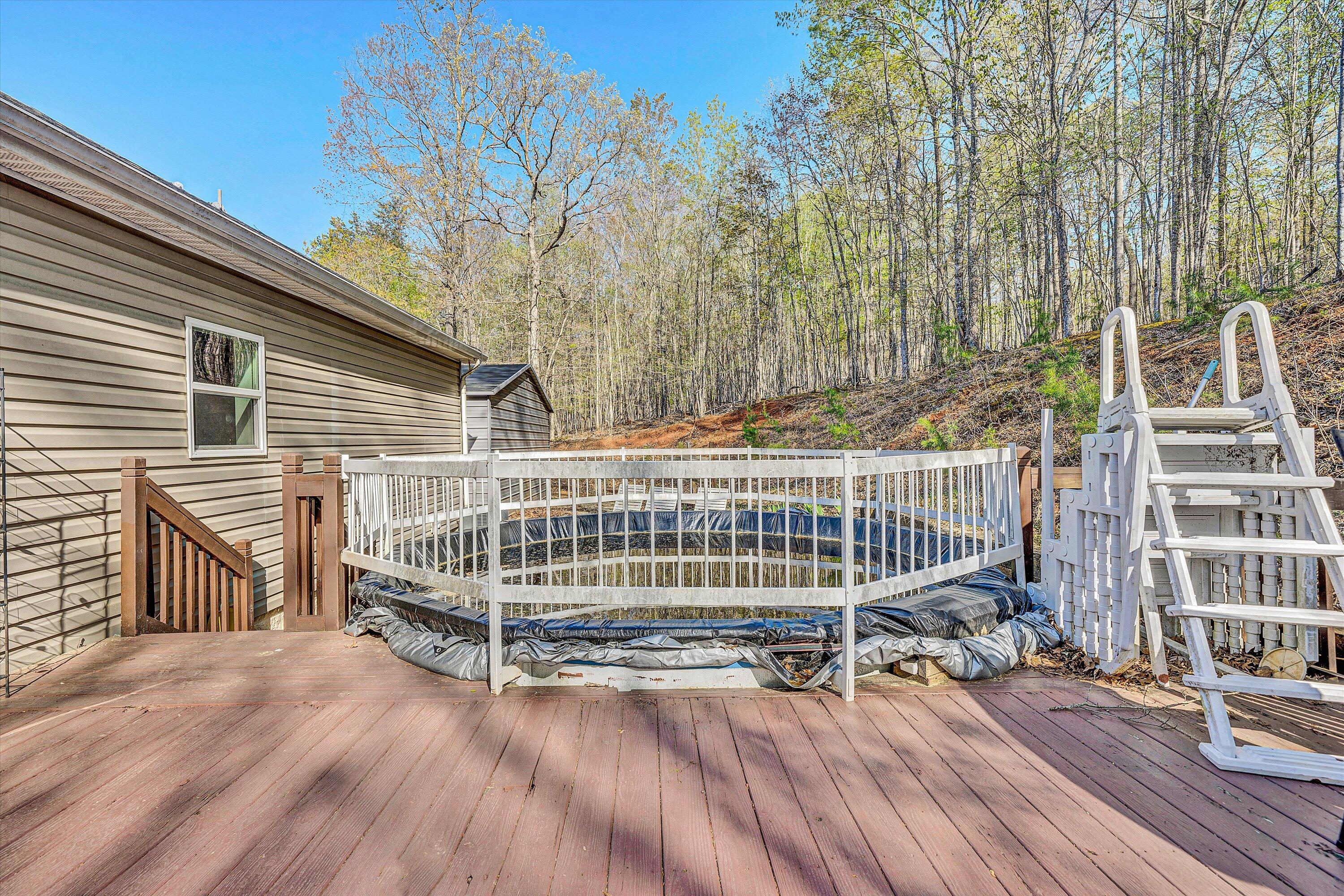 3136 White House RD
