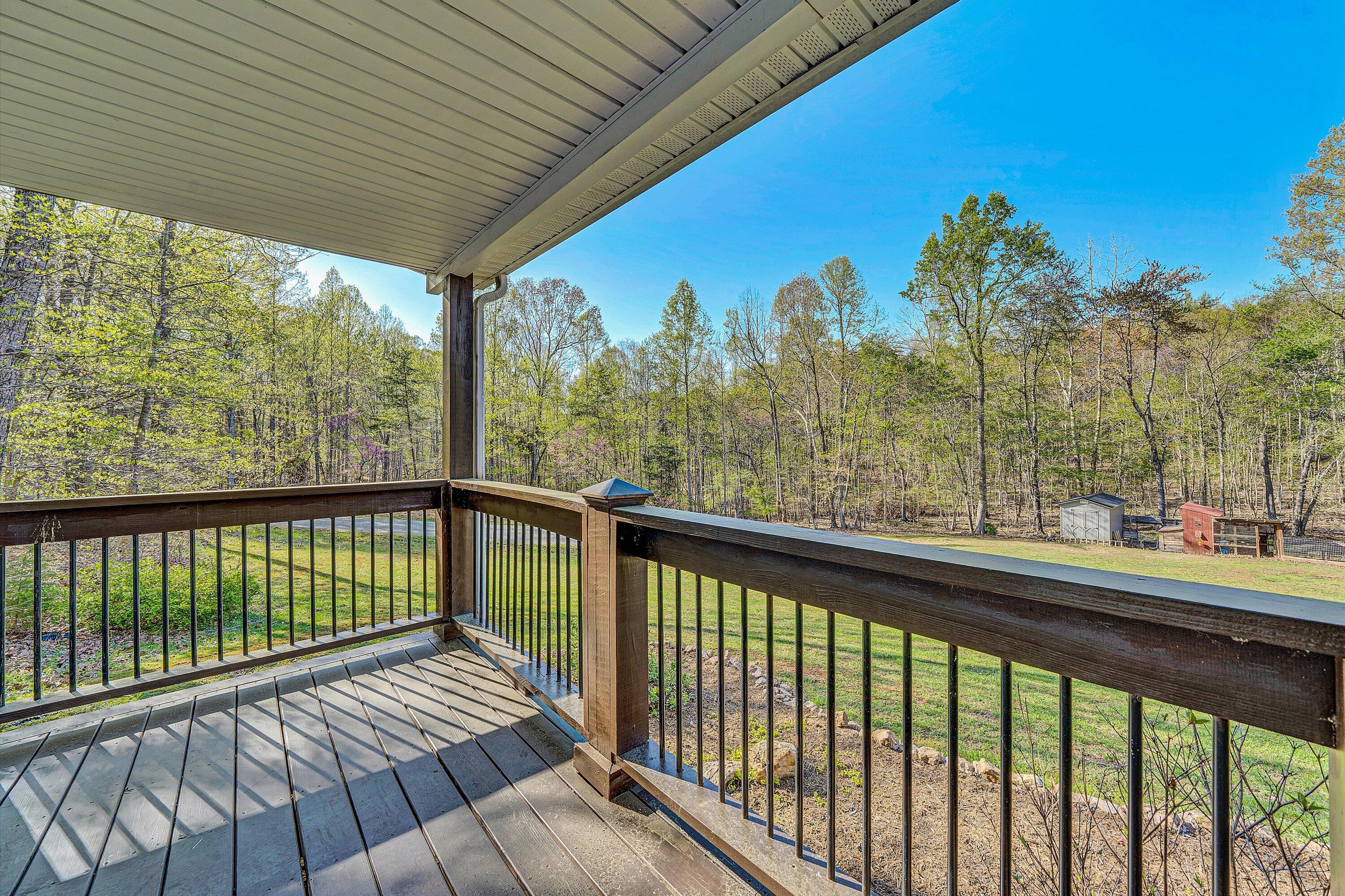 3136 White House RD