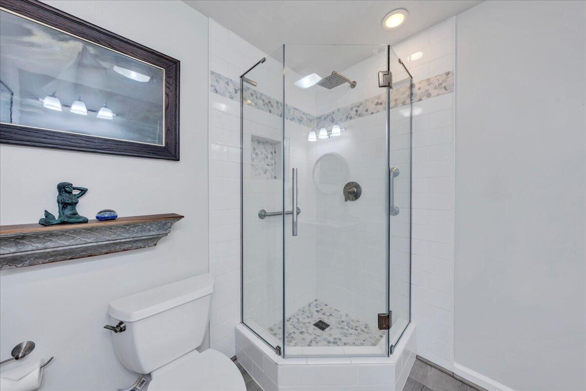 231 Mountain Cove DR Unit: 5