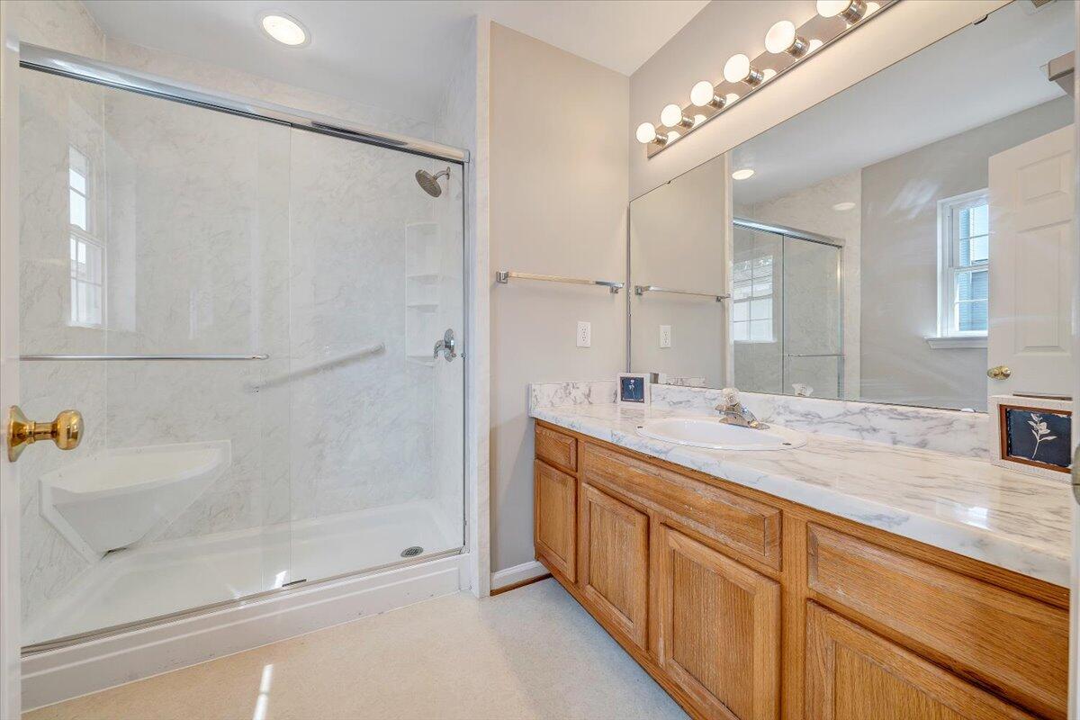 2412 Bloomfield AVE