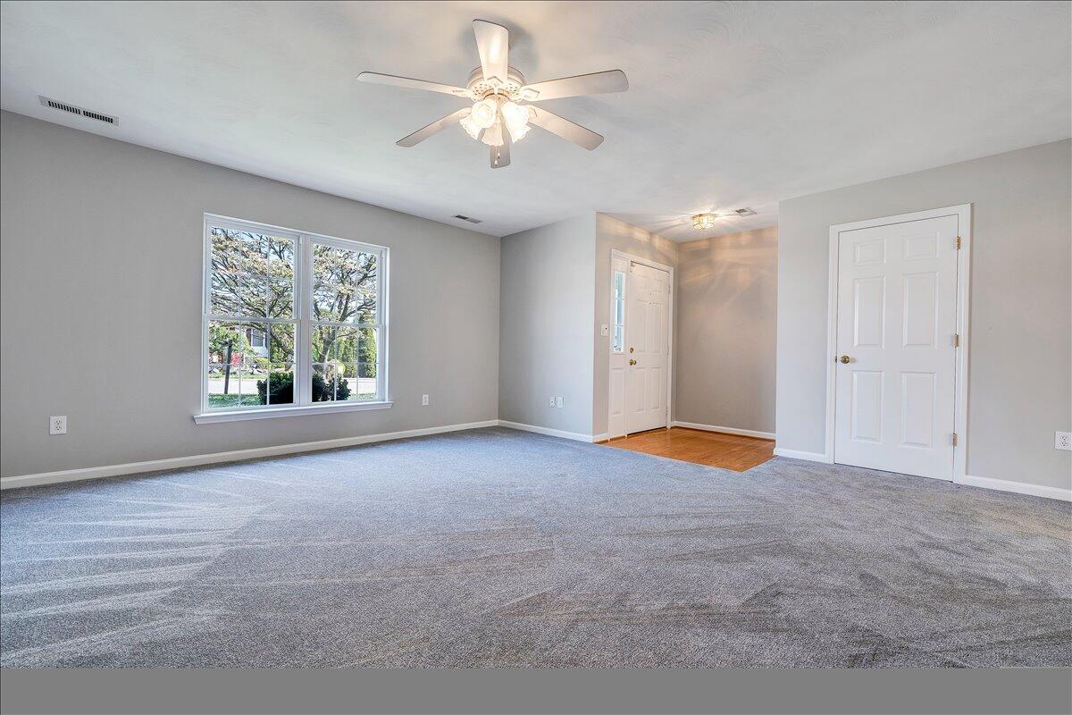 2412 Bloomfield AVE
