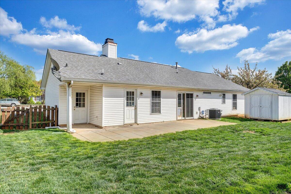 2412 Bloomfield AVE