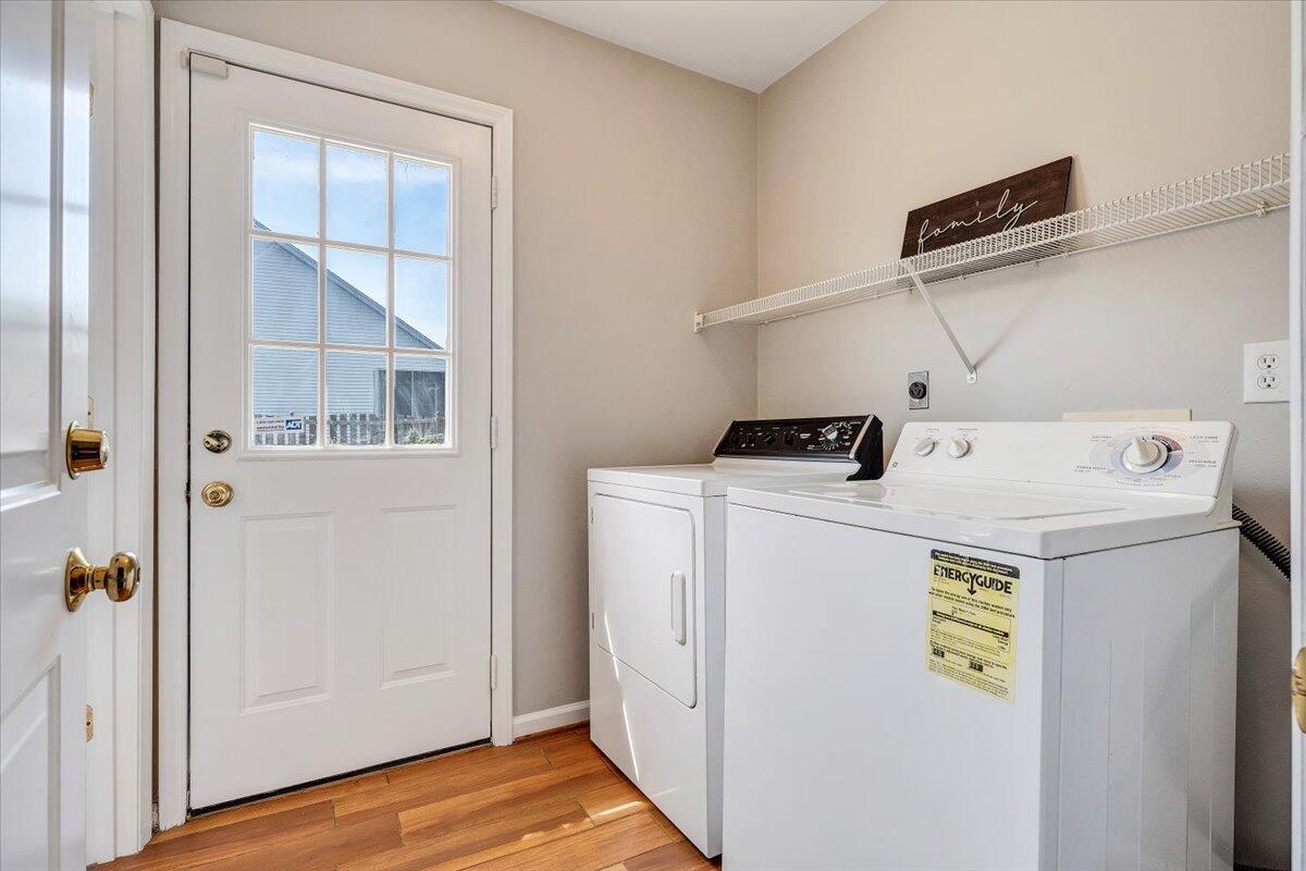 2412 Bloomfield AVE