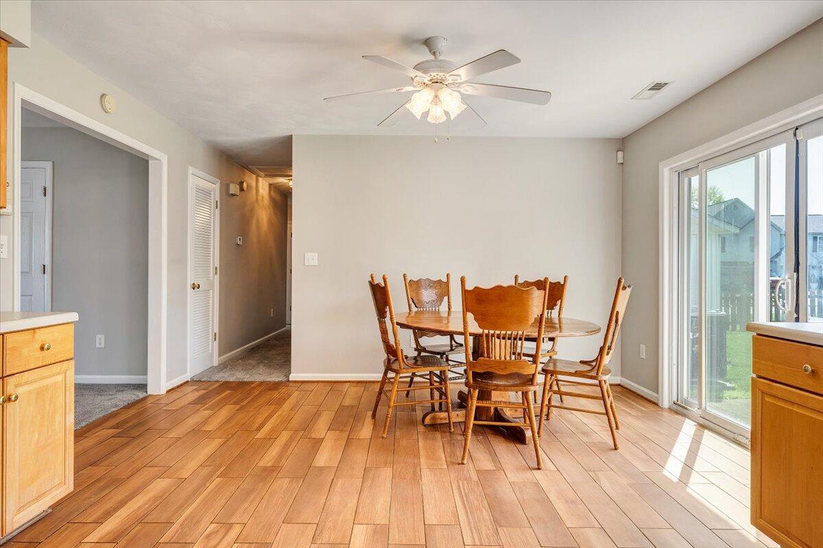 2412 Bloomfield AVE