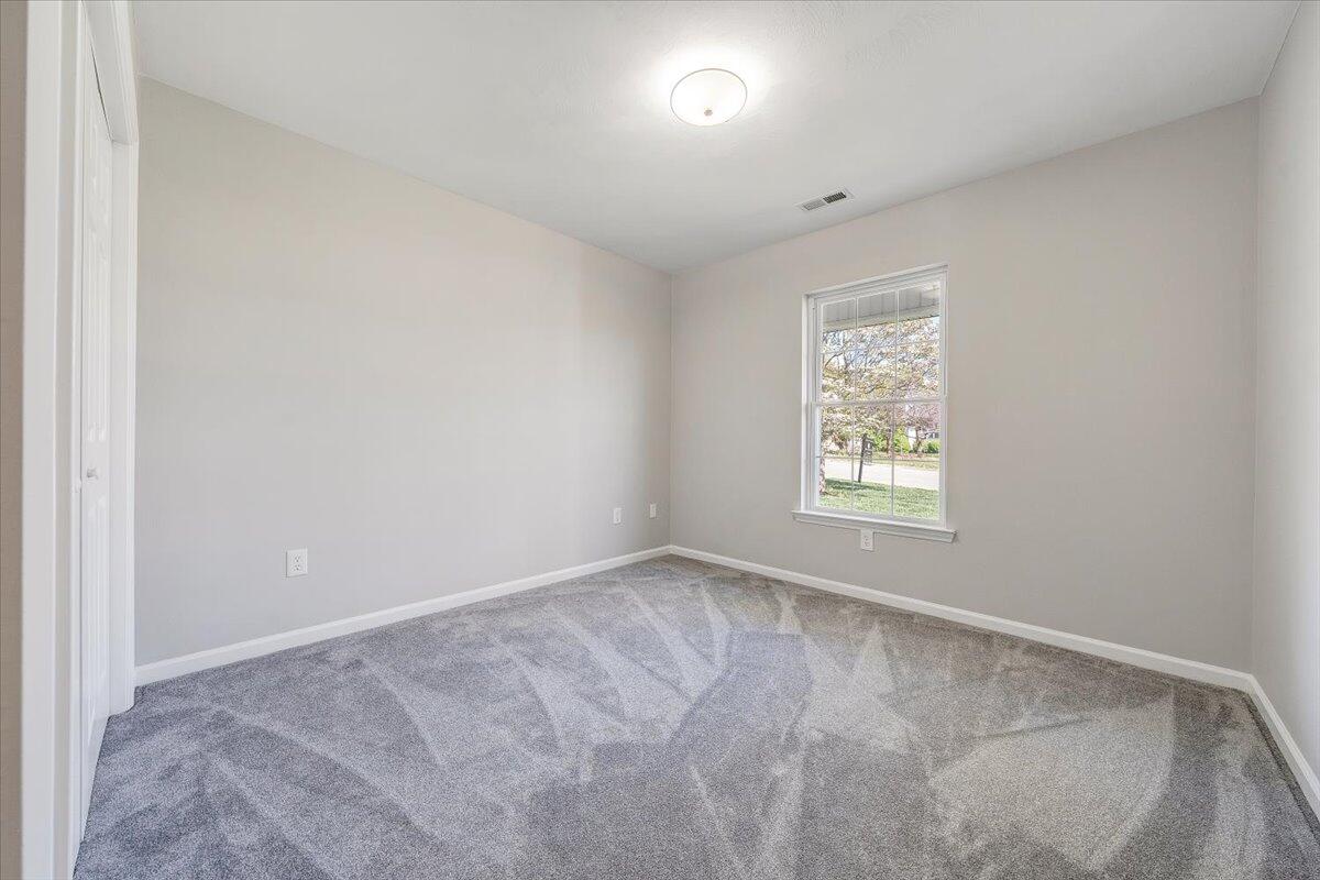 2412 Bloomfield AVE