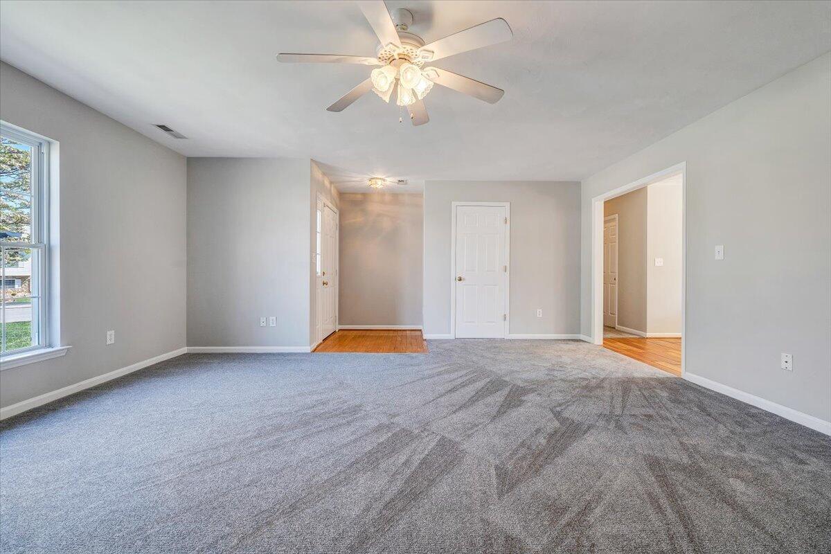 2412 Bloomfield AVE