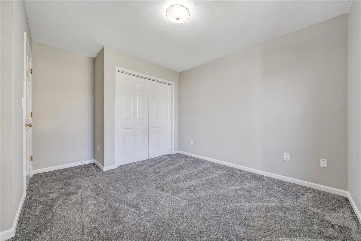 2412 Bloomfield AVE