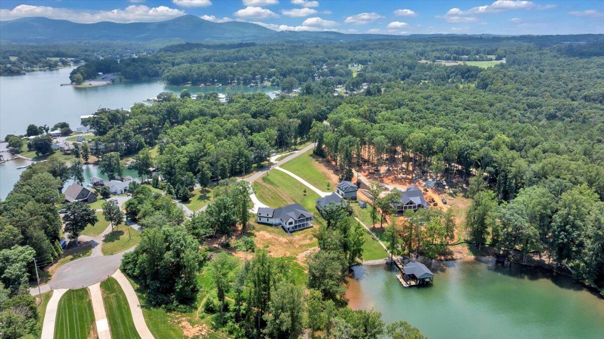 211 Big Cove DR