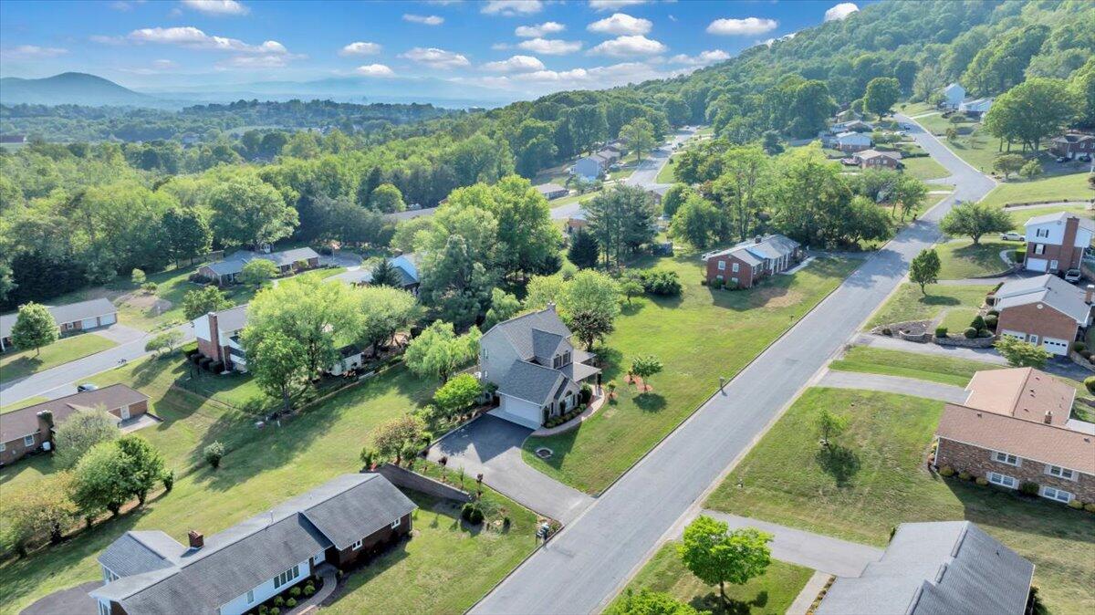 3924 Poplar Grove DR