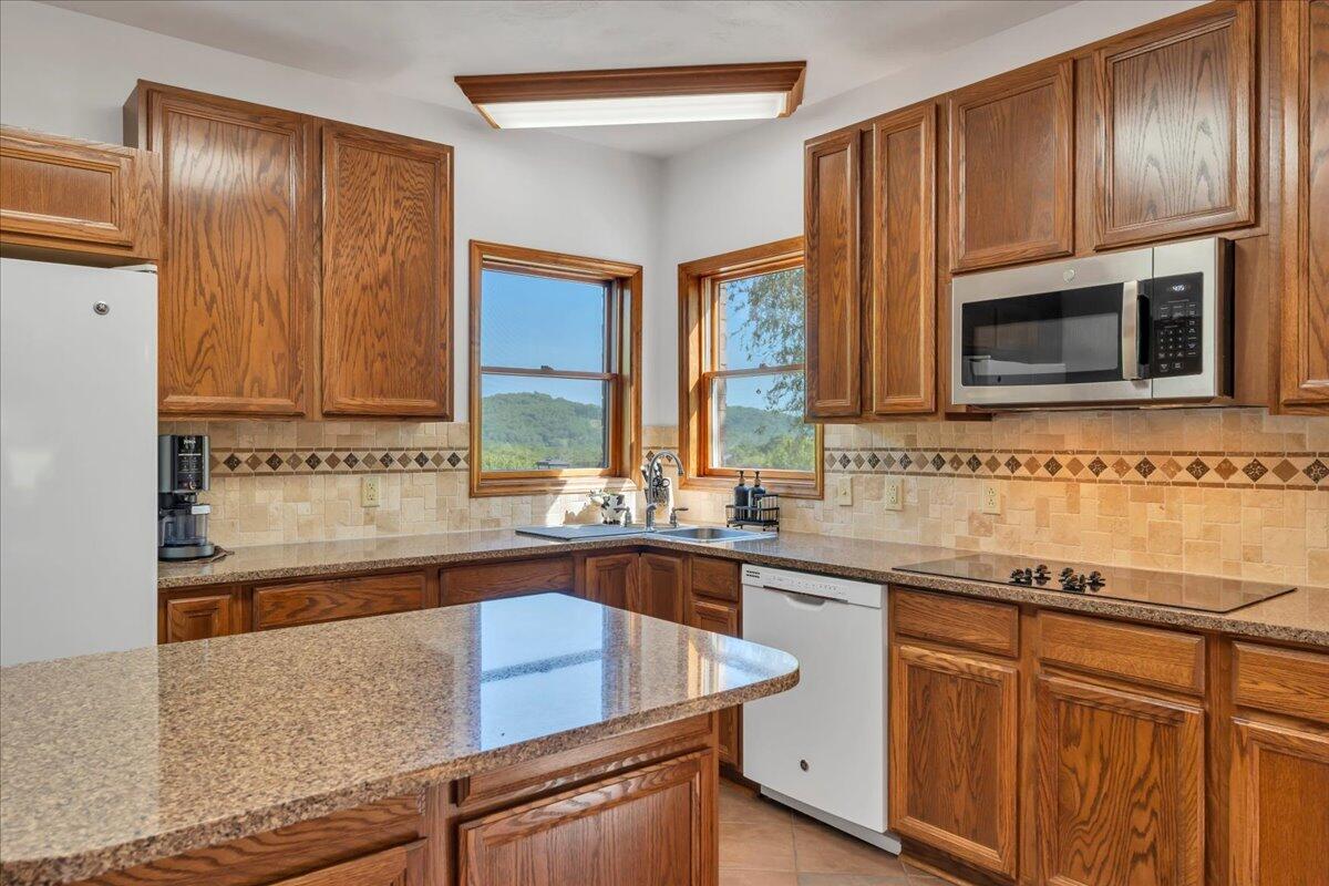 3924 Poplar Grove DR