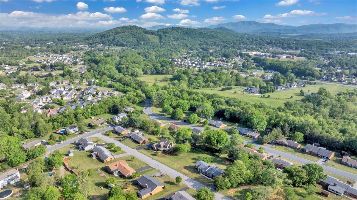 3924 Poplar Grove DR
