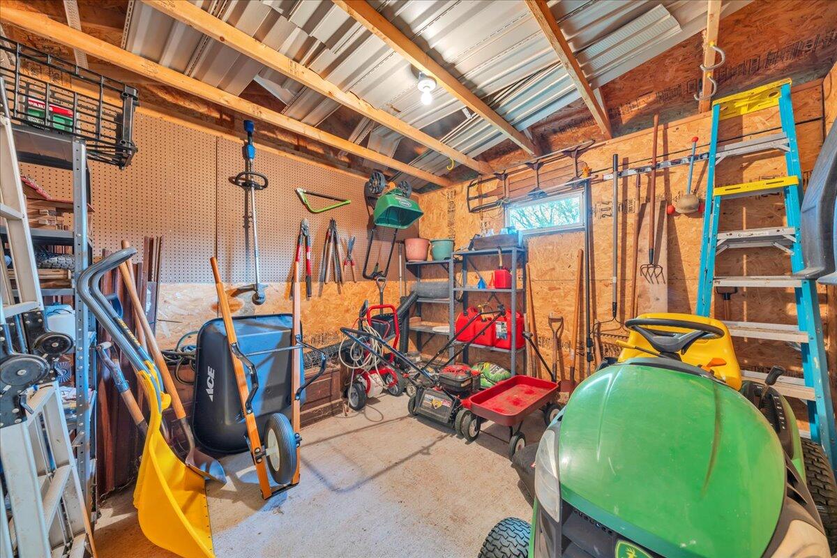 3924 Poplar Grove DR