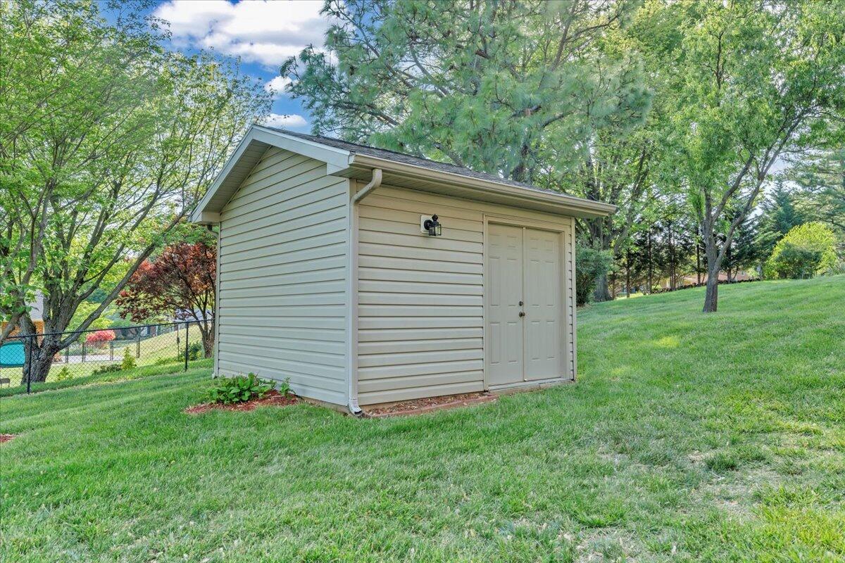 3924 Poplar Grove DR