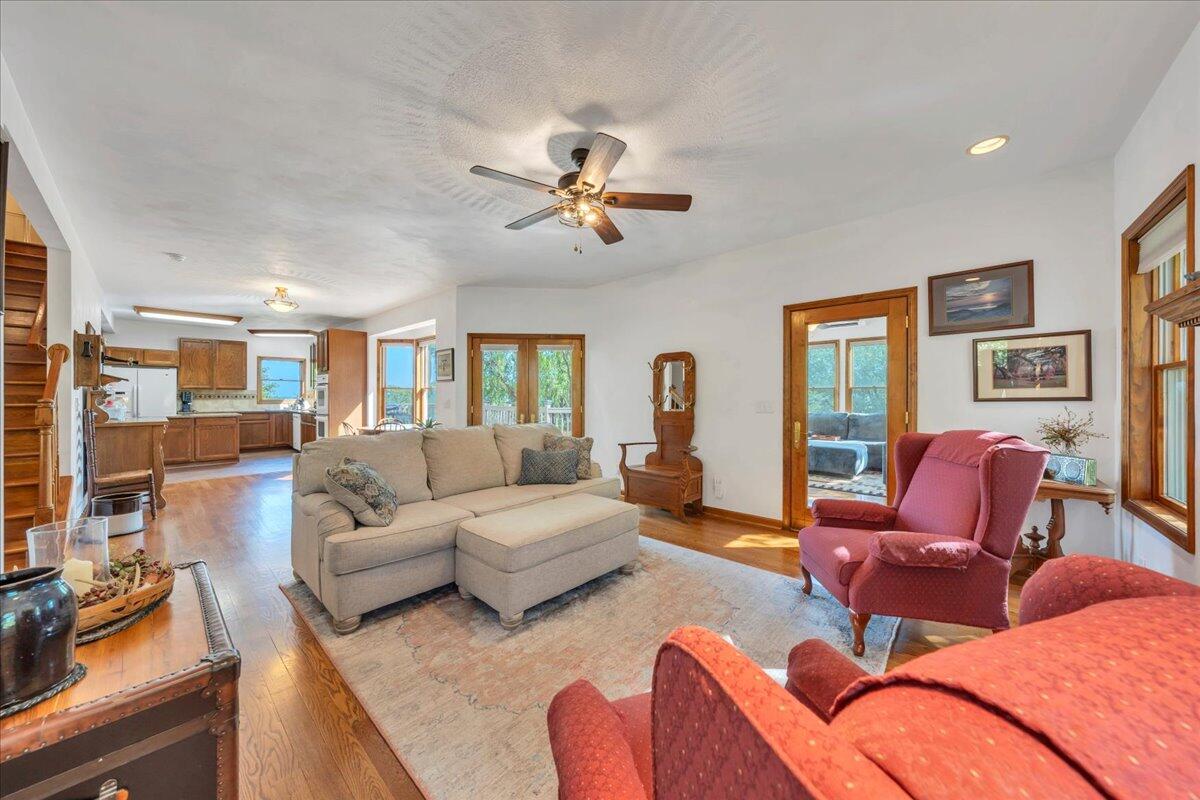 3924 Poplar Grove DR