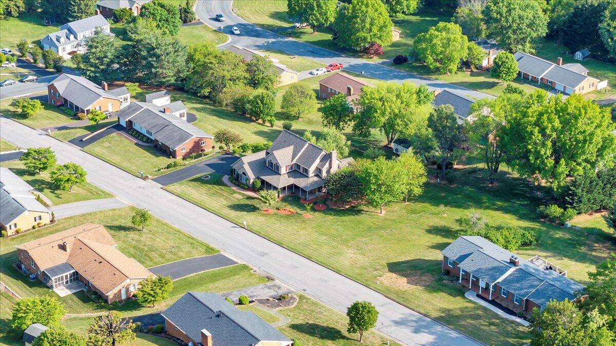 3924 Poplar Grove DR